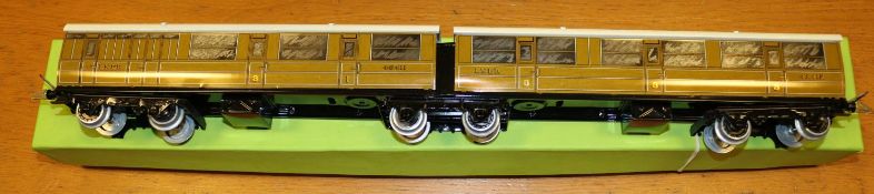 A Middleton Products, Australia, Hornby Series style O gauge tinplate LNER Articulated coach set.