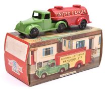 Benbros Qualitoys Articulated Tanker. An example with a light green tractor unit and red tanker with