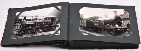 100+ postcards of mainly Southern Railway locomotives, contained in a small early 20th Century