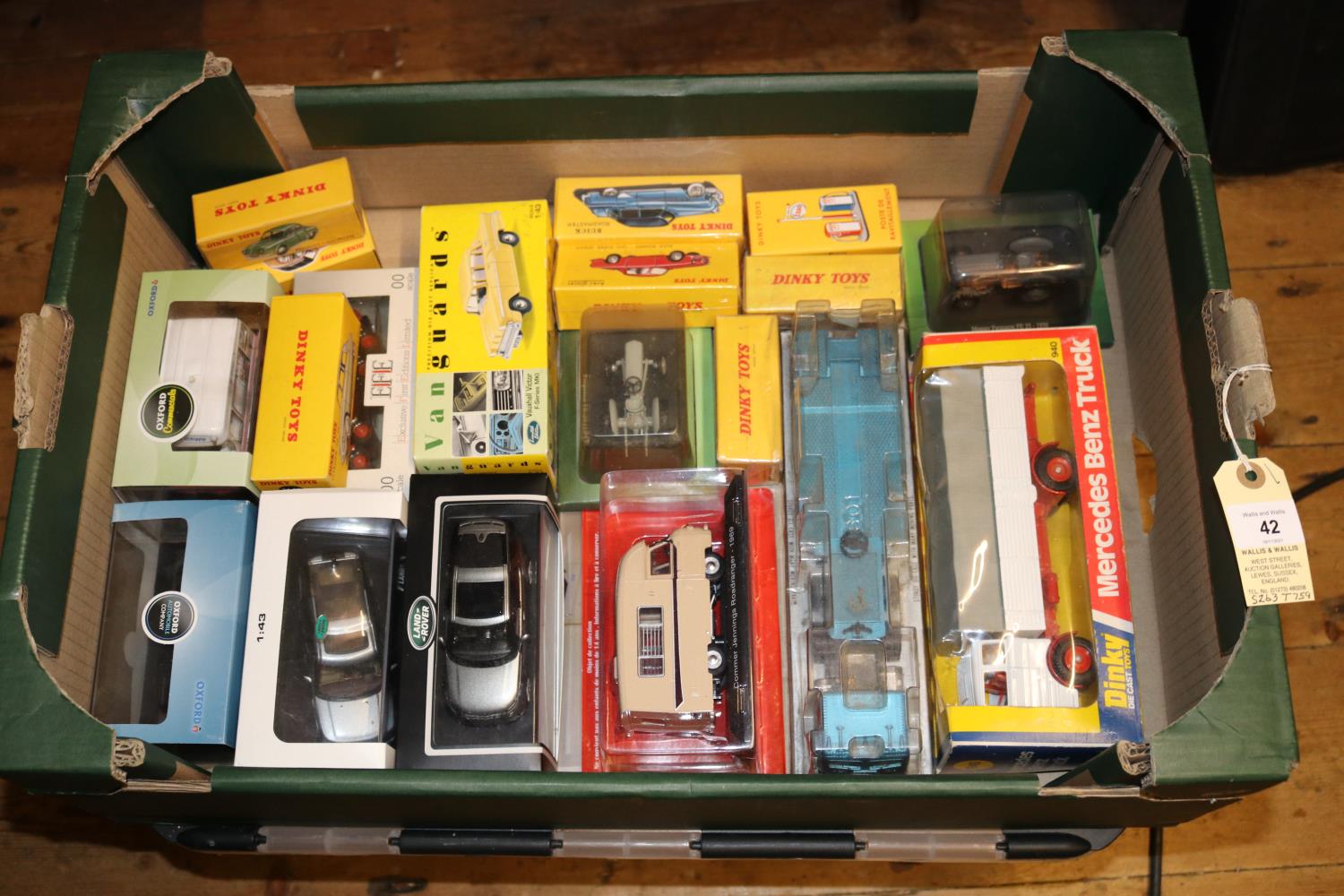 A Quantity of Various Makes. 8x Atlas French Dinky Toys: 3x Citroen 2CV, Citroen DS19, Renault