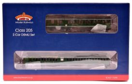 Bachmann OO Class 2H 'Thumper' 2-Car DEMU (31-235Z). In BR/SR green livery with late BR crest.