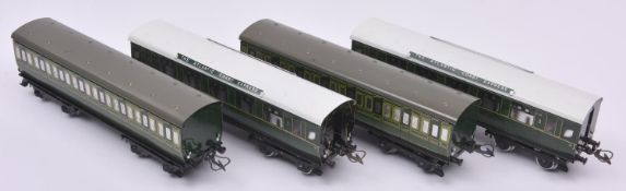 4x O gauge reproduction Hornby Series tinplate Southern Railway bogie coaches by Alan Middleton,
