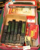 A quantity of OO gauge railway by Tri-ang, Hornby, etc. Including 8x locomotives; a Flying Scotsman,