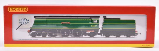 Hornby Hobbies BR 4-6-2 West Country Class 'Clovelly' (R.2315). RN34037. In lined Malachite Green