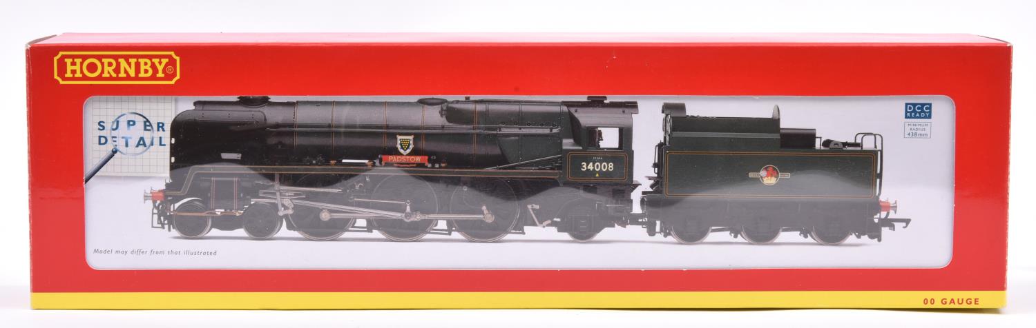 Hornby Hobbies BR Rebuilt West Country Class 'Padstow' (R.2708). RN34008. In lined Brunswick Green