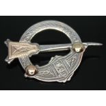 An Irish silver brooch of Celtic design, Patrick Archer, Dublin 1960, diam. 48mm.