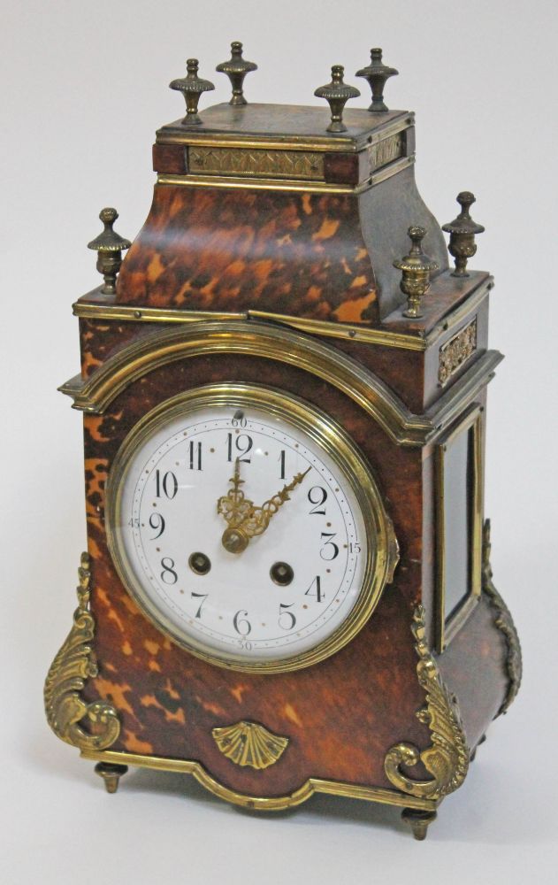 Antique & Collectors Sale Including a Private Collection of Clocks