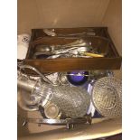 Box of plated ware and some china etc. Live bidding available via our website, if you require P&P