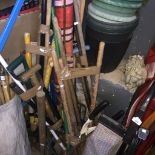 Large quantity of garden tools and a windbreak Live bidding available via our website, if you