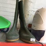 A pair of green wellies Live bidding available via our website, if you require P&P please read