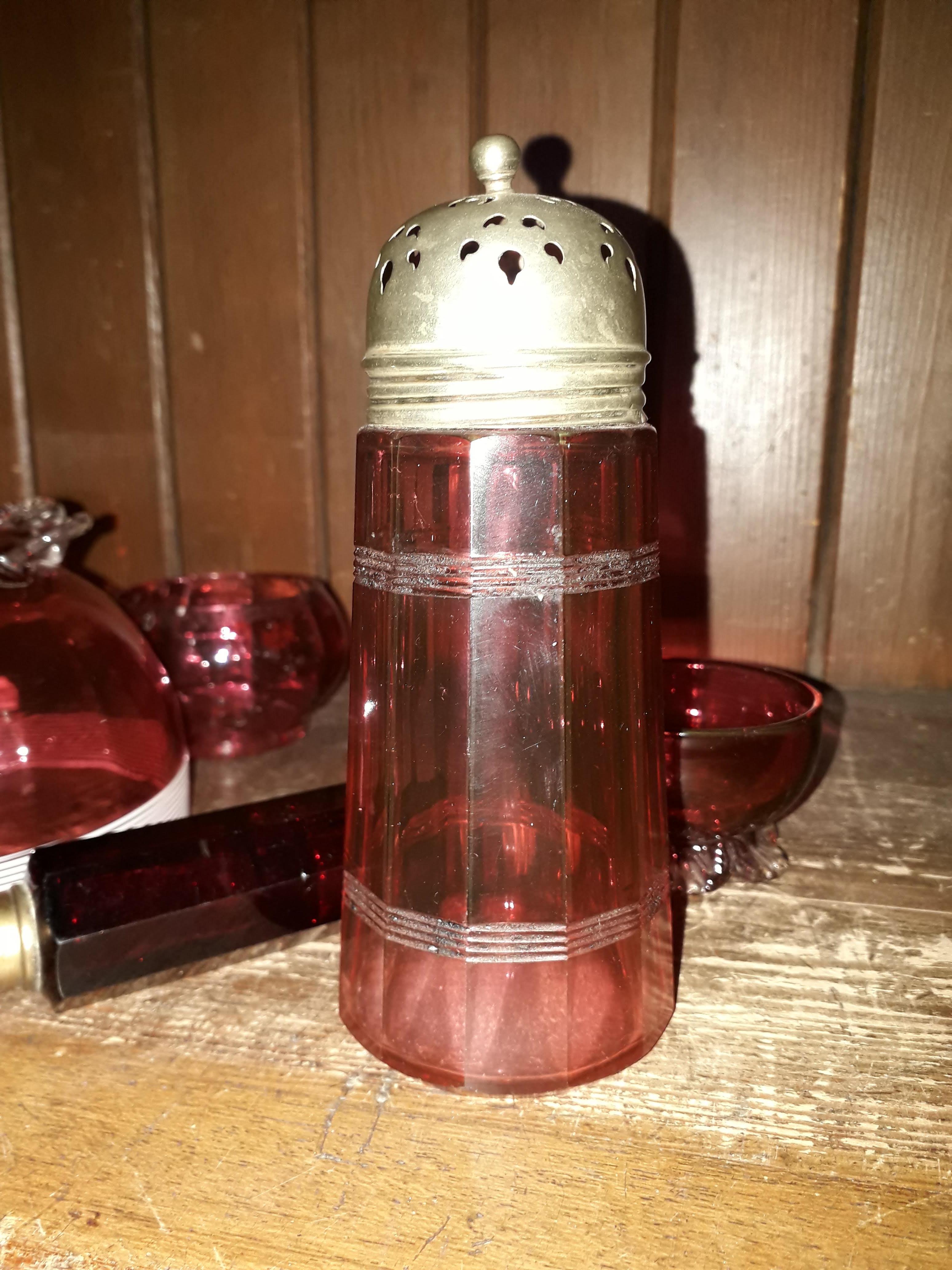 5 cranberry glass pieces - Image 6 of 6