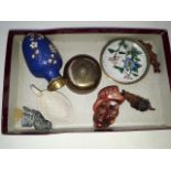 Tray of oriental items