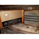 A Defiant vintage radio with separate speaker