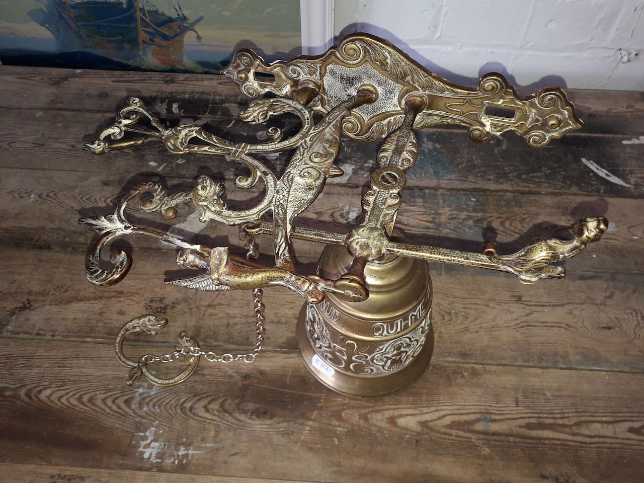 An outdoor brass bell, bell height 20cm.