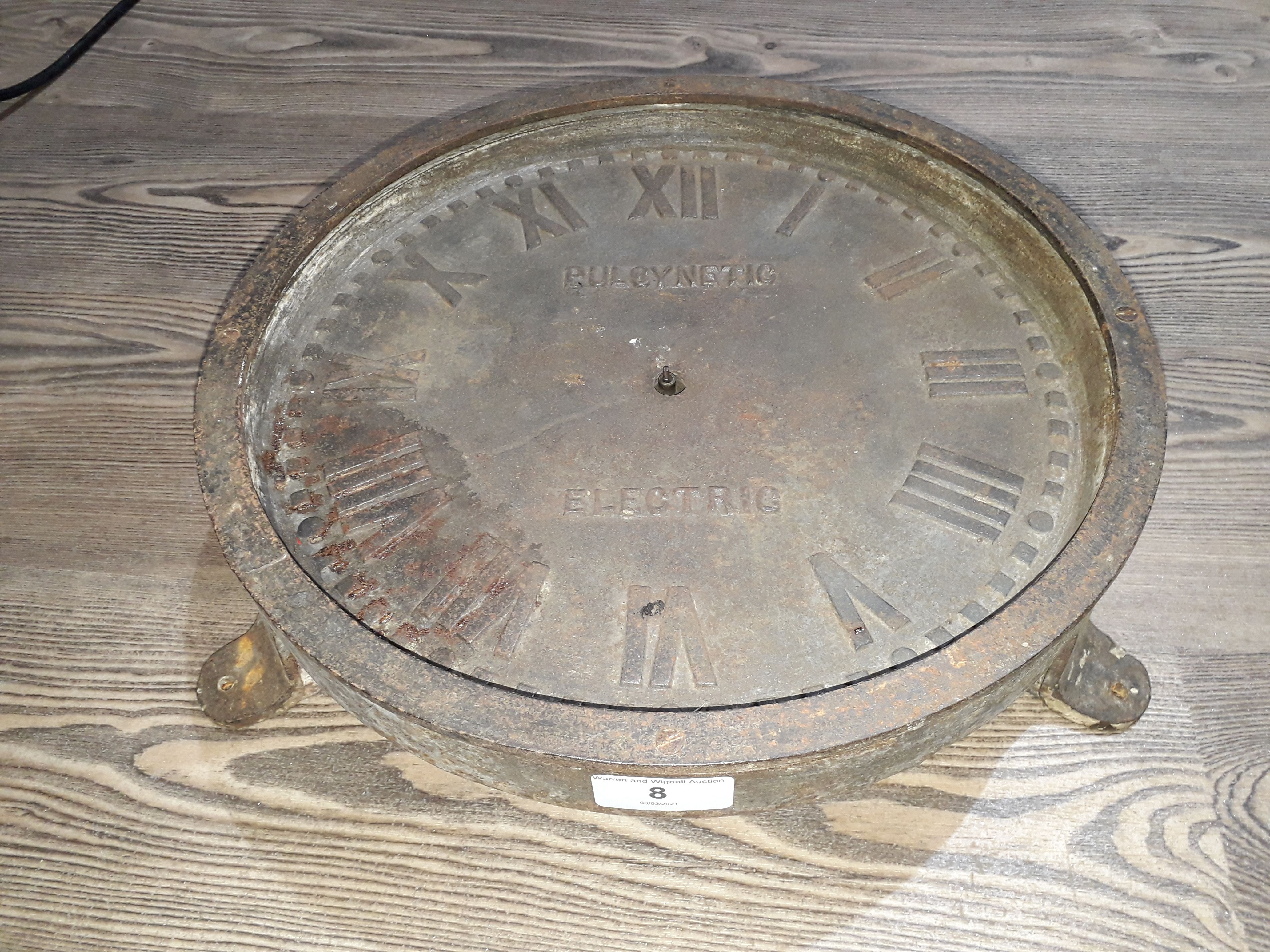 A cast iron station clock PULSYNETIC ELECTRIC diam. 33cm, as found. - Image 2 of 6