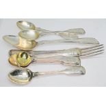 Assorted hallmarked silver comprising a set of four teaspoons, two mustard spoons and a matching