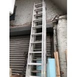 2 pairs of aluminium extending ladders