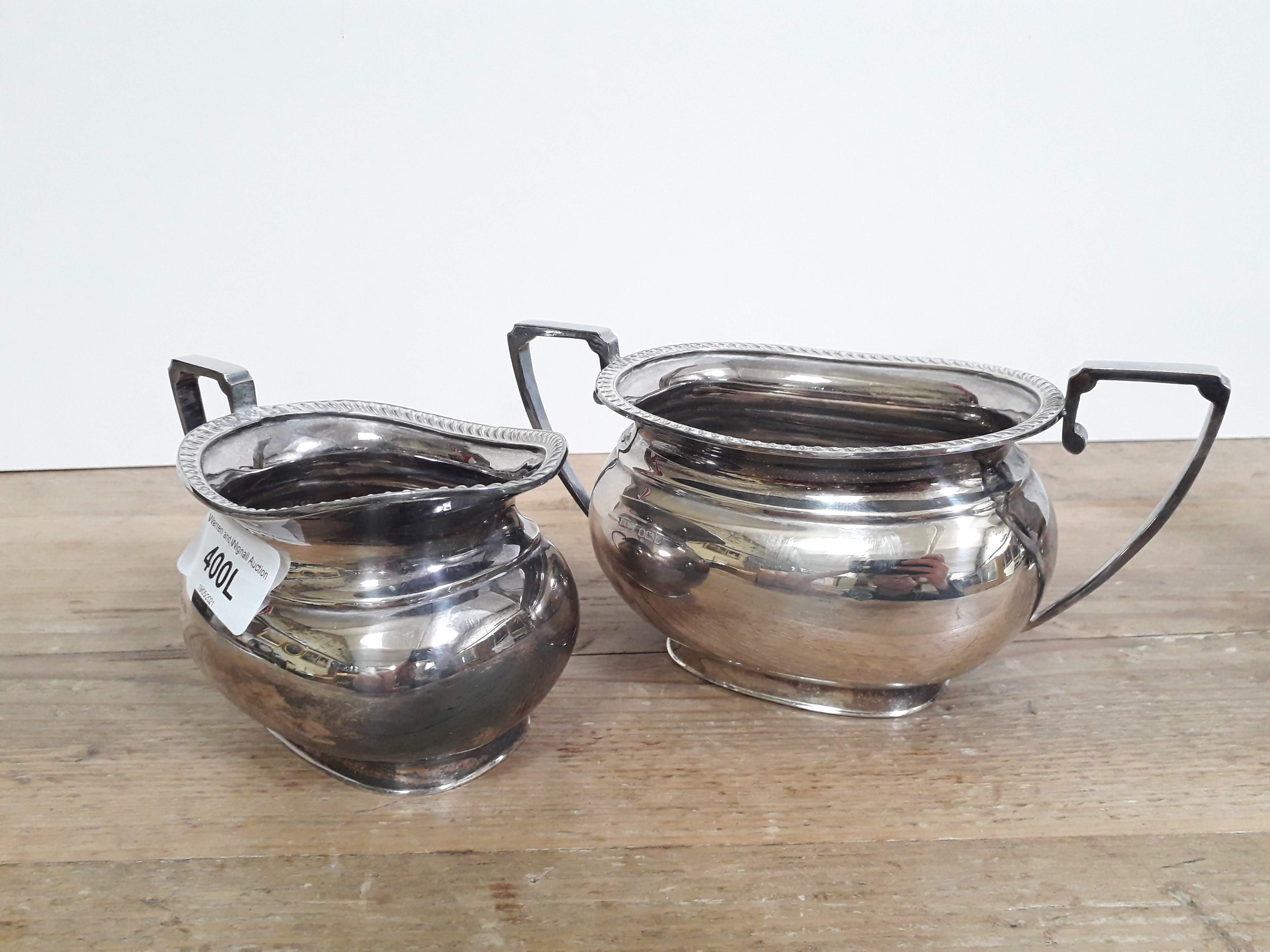 A three piece hallmarked silver tea set, gross weight 43oz. - Bild 5 aus 7