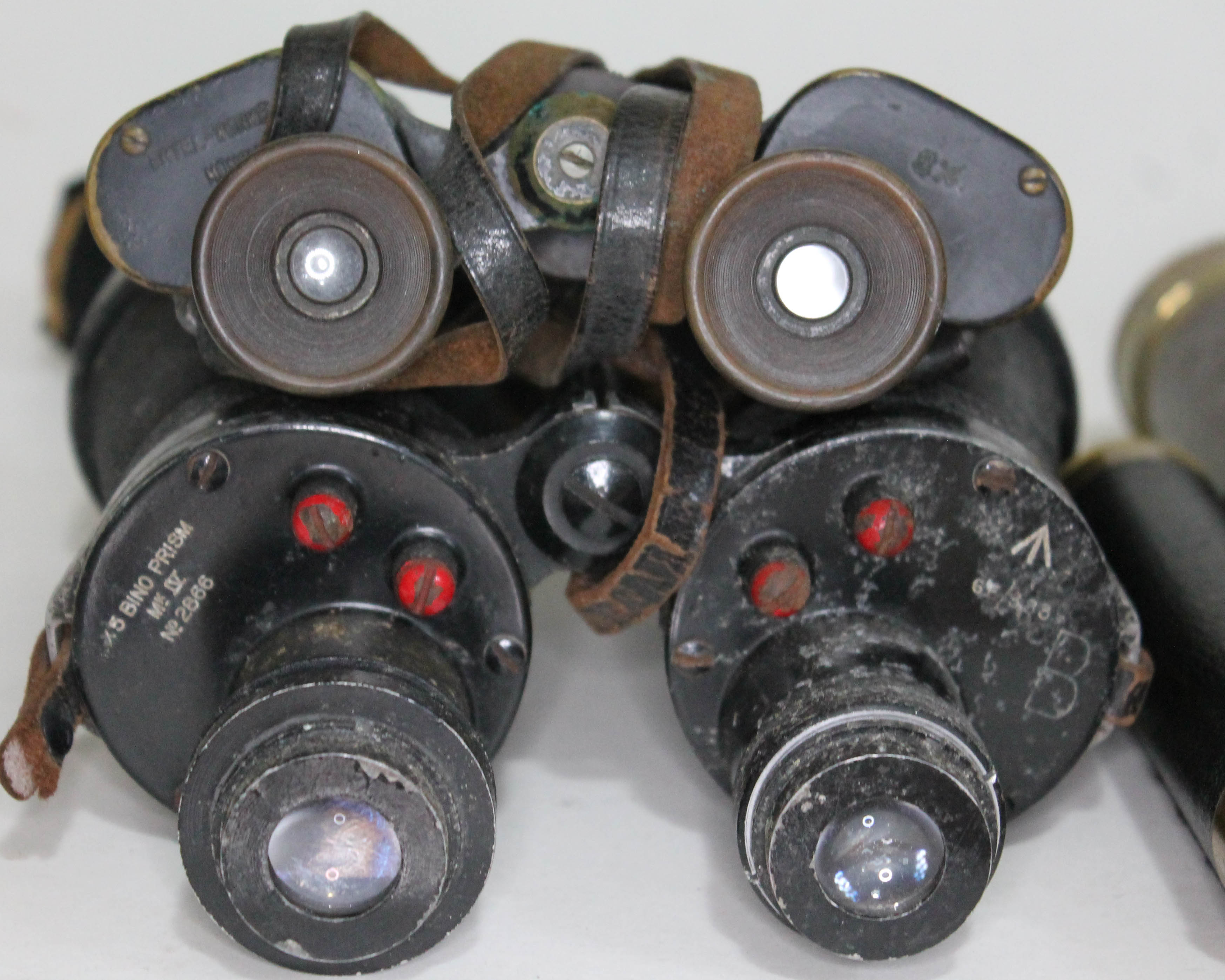 Two pairs of binoculars and two telescopes. - Bild 3 aus 3