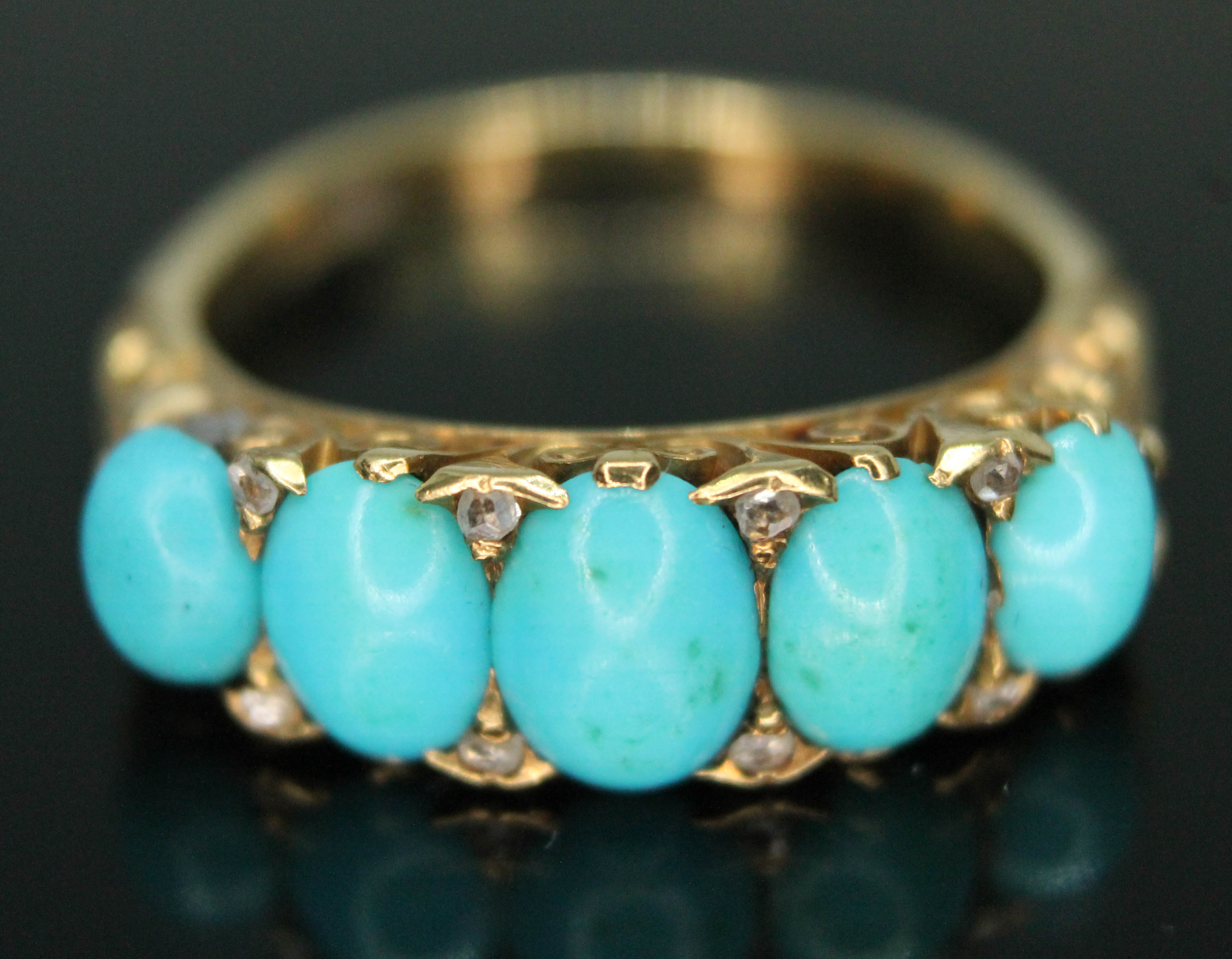 A Victorian turquoise and diamond ring, scroll setting, marked '18c', gross wt. 4.83g, size N. - Bild 6 aus 7