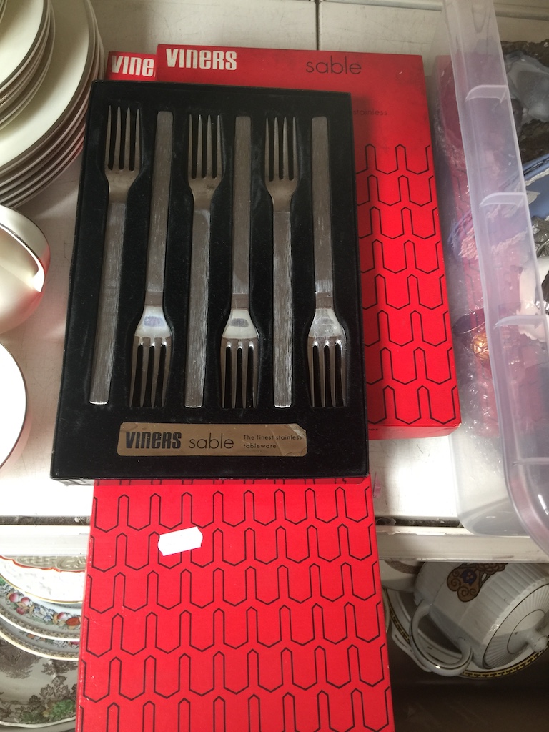 Retro boxed Viners Sable cutlery - forks, knives, dessert spoons