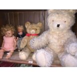 2 vintage teddy bears and 2 dolls.