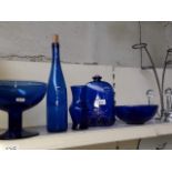6 pieces of blue glass and contemporary epergne