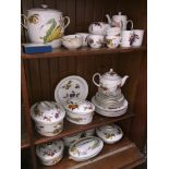 Approx. 60 pieces of Royal worcester Evesham oven to table ware