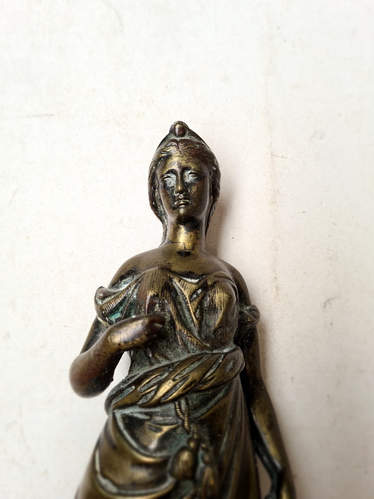 A spelter figure - Image 4 of 6