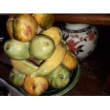 A fruit bowl (Portugal R2736) and a pottery vase