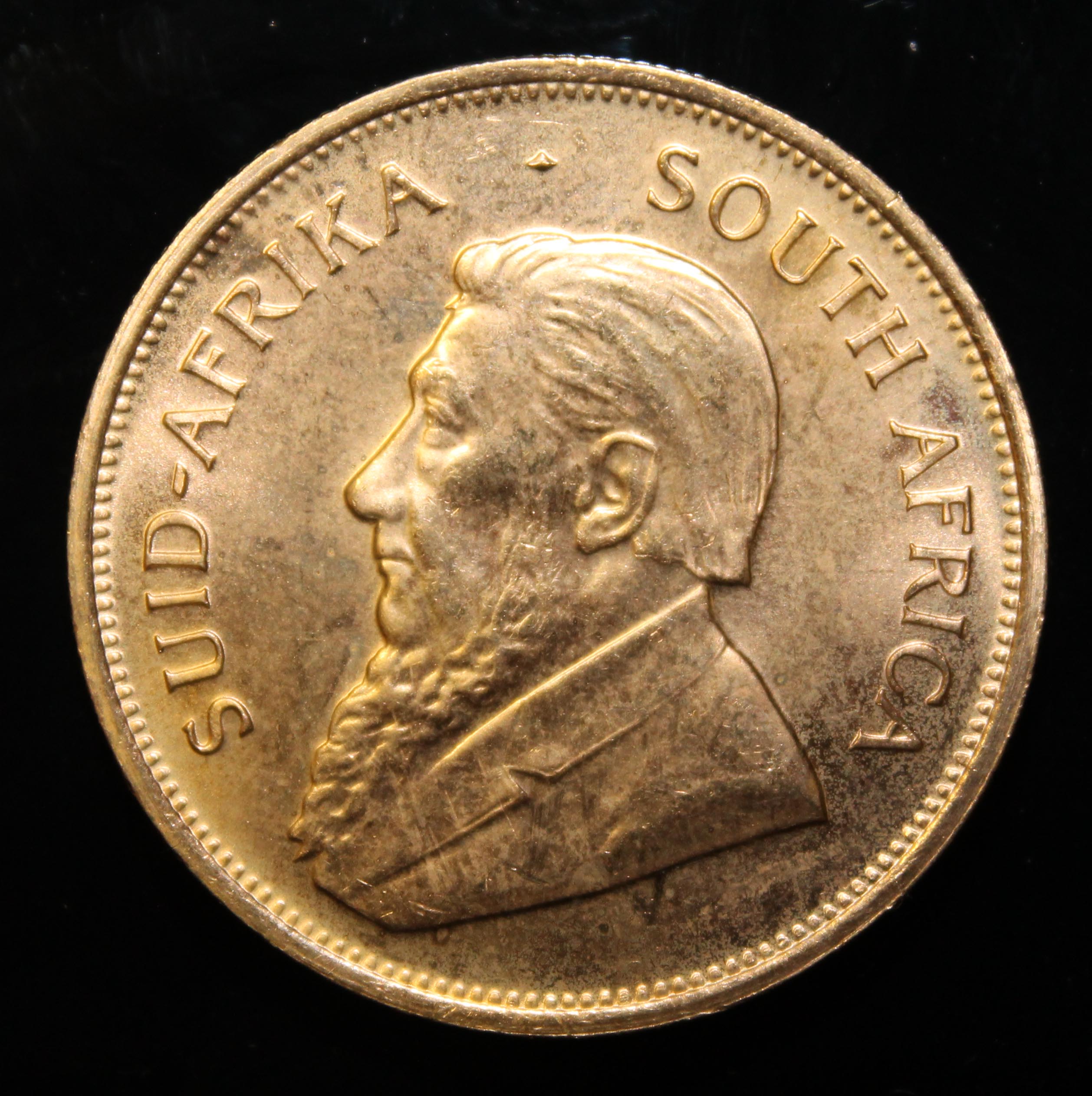 South Africa, 1981 Krugerrand, 1 oz. fine gold (91.67%) ONLY 10% BUYER'S PREMIUM (INCLUSIVE OF