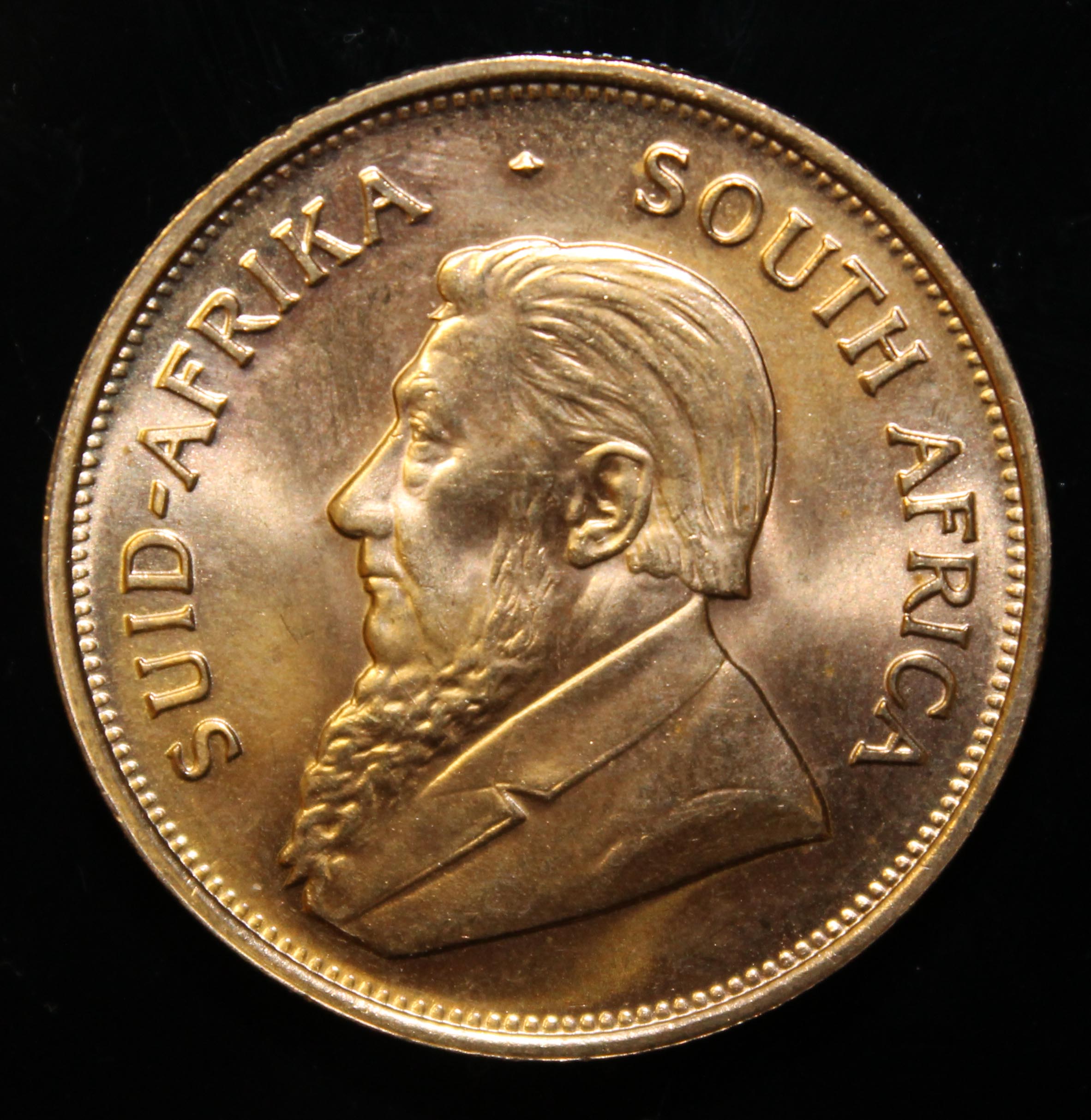 South Africa, 1975 Krugerrand, 1 oz. fine gold (91.67%) ONLY 10% BUYER'S PREMIUM (INCLUSIVE OF