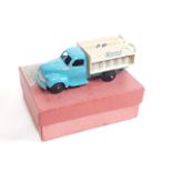 Dinky toys Camion Laitier Nestle milk van.