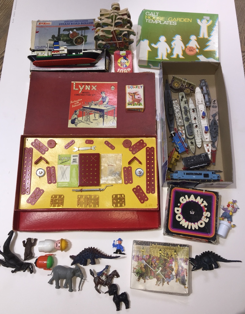 Various vintage toys including Lynx model construction set, die cast model ships and trains,