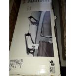 Boxed basic carrier set - roof bars with keys for VW Golf.