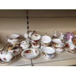 Approx. 35 pieces of Royal Albert Old Country Roses china