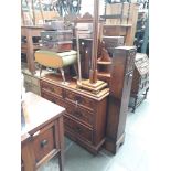 A Victorian mahogany chest of drawers with mirror back, width 104cm, depth 54.5cm and height 171.5cm