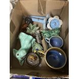 Assorted Wade items including 2 green dogs and a pair of everlasting candles