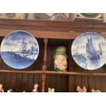 Pair of Delft plates. Diam. 30cm