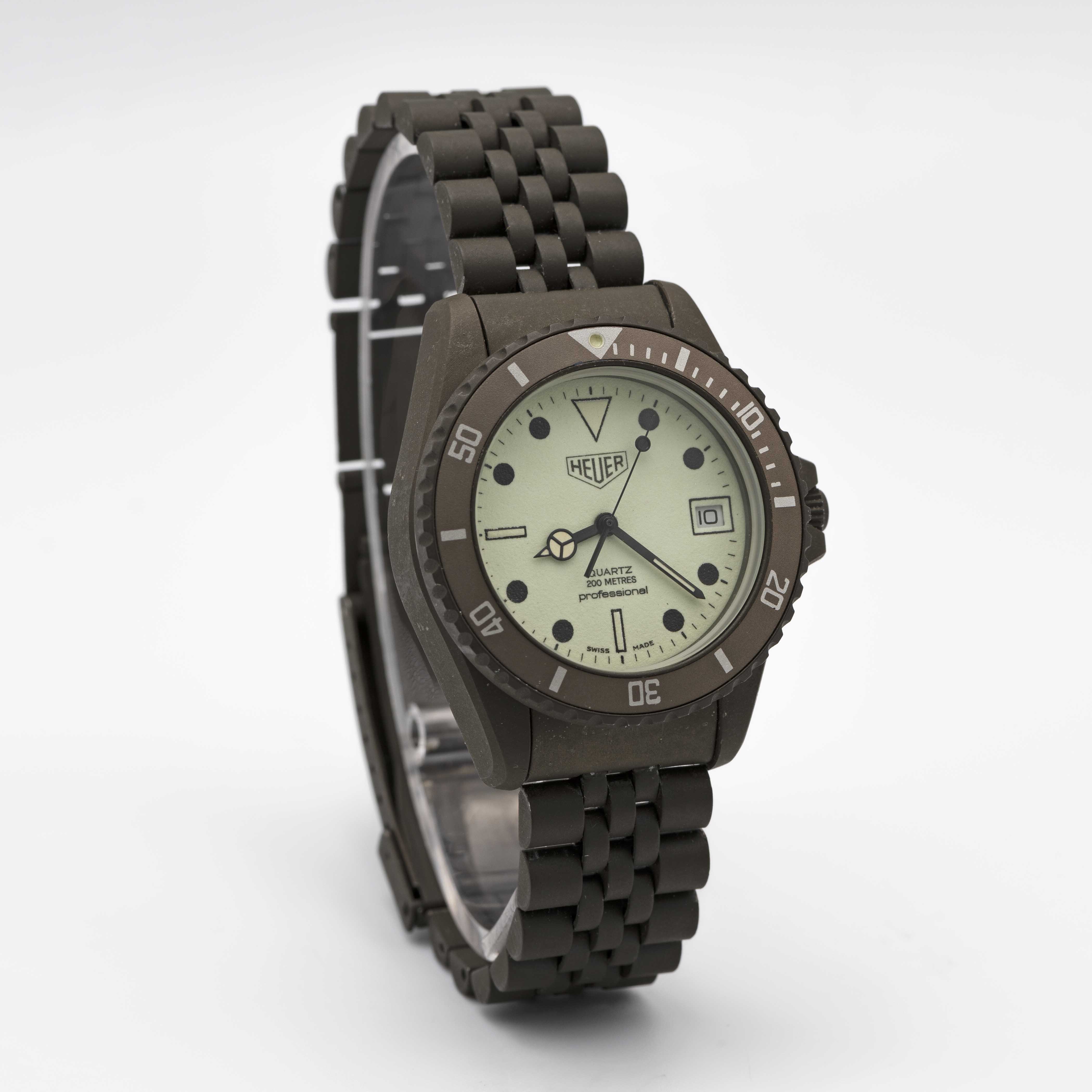 A RARE GENTLEMAN'S OLIVE GREEN PVD COATED HEUER PROFESSIONEL 200 METRES NIGHT DIVER "MILITARY" - Image 4 of 9