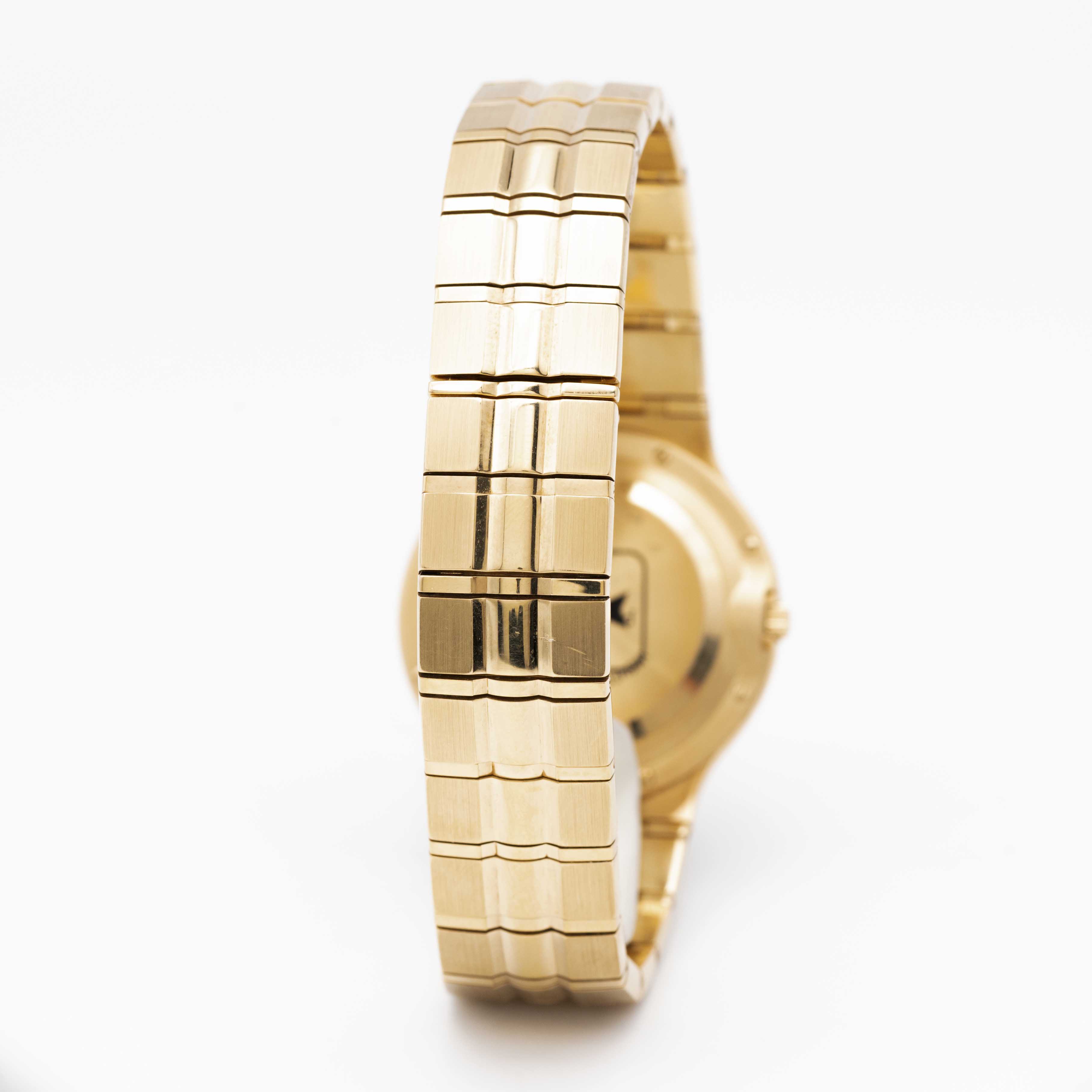 A FINE GENTLEMAN'S SIZE 18K SOLID GOLD & DIAMOND VACHERON CONSTANTIN PHIDIAS AUTOMATIC BRACELET - Image 6 of 11