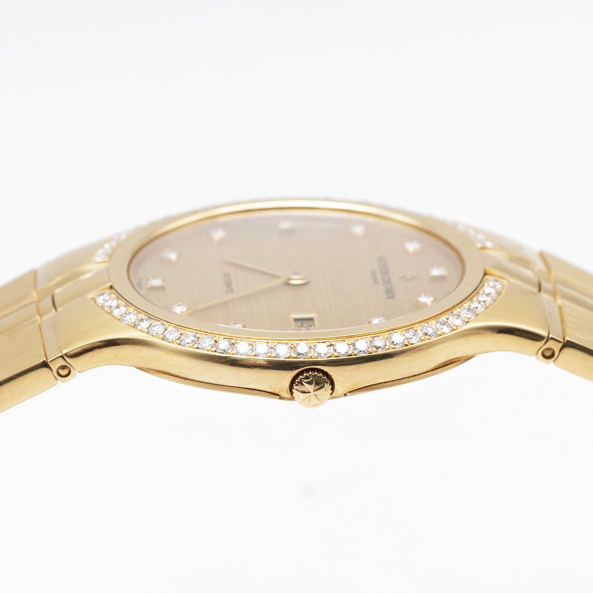 A FINE GENTLEMAN'S SIZE 18K SOLID GOLD & DIAMOND VACHERON CONSTANTIN PHIDIAS AUTOMATIC BRACELET - Image 10 of 11