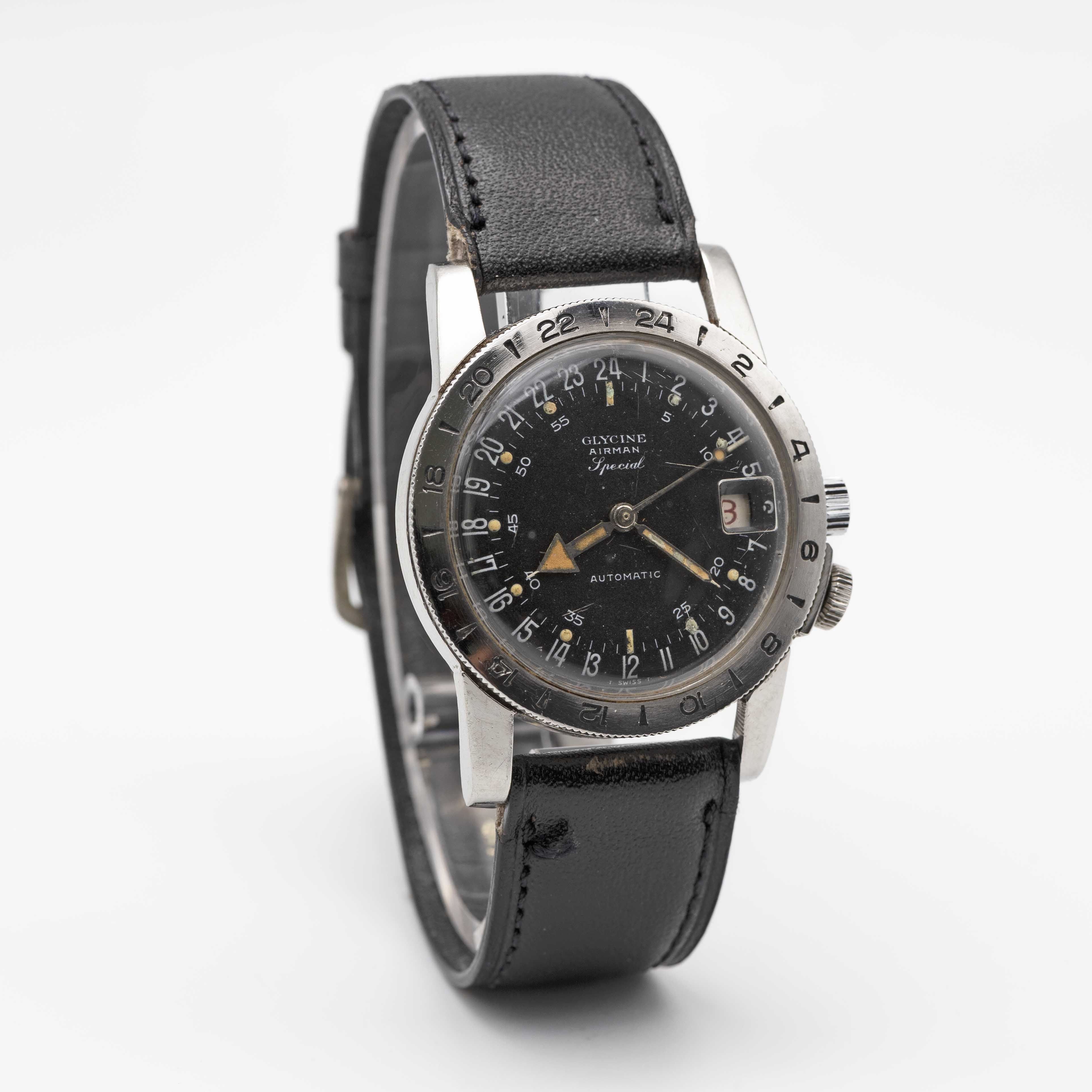 A GENTLEMAN'S STAINLESS STEEL GLYCINE AIRMAN SPECIAL AUTOMATIC PILOTS WRIST WATCH CIRCA 1960s - Image 4 of 8