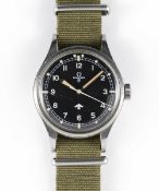 A GENTLEMAN'S STAINLESS STEEL BRITISH MILITARY OMEGA RAF PILOTS WRIST WATCH DATED 1953, REF. 2777-