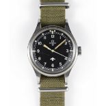 A GENTLEMAN'S STAINLESS STEEL BRITISH MILITARY OMEGA RAF PILOTS WRIST WATCH DATED 1953, REF. 2777-