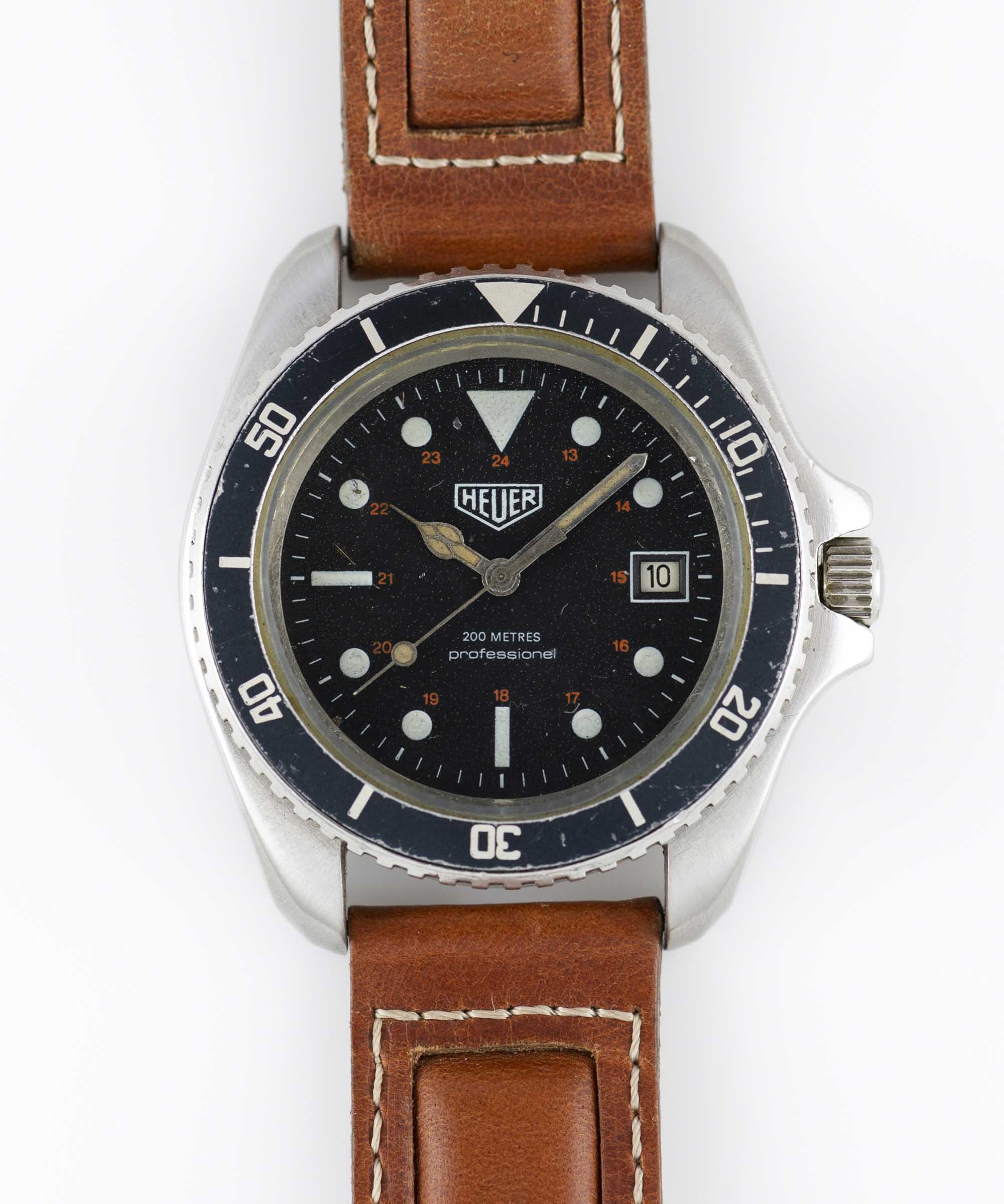 A GENTLEMAN'S STAINLESS STEEL HEUER 200 METRES PROFESSIONEL AUTOMATIC DIVERS WRIST WATCH CIRCA