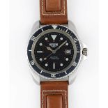 A GENTLEMAN'S STAINLESS STEEL HEUER 200 METRES PROFESSIONEL AUTOMATIC DIVERS WRIST WATCH CIRCA