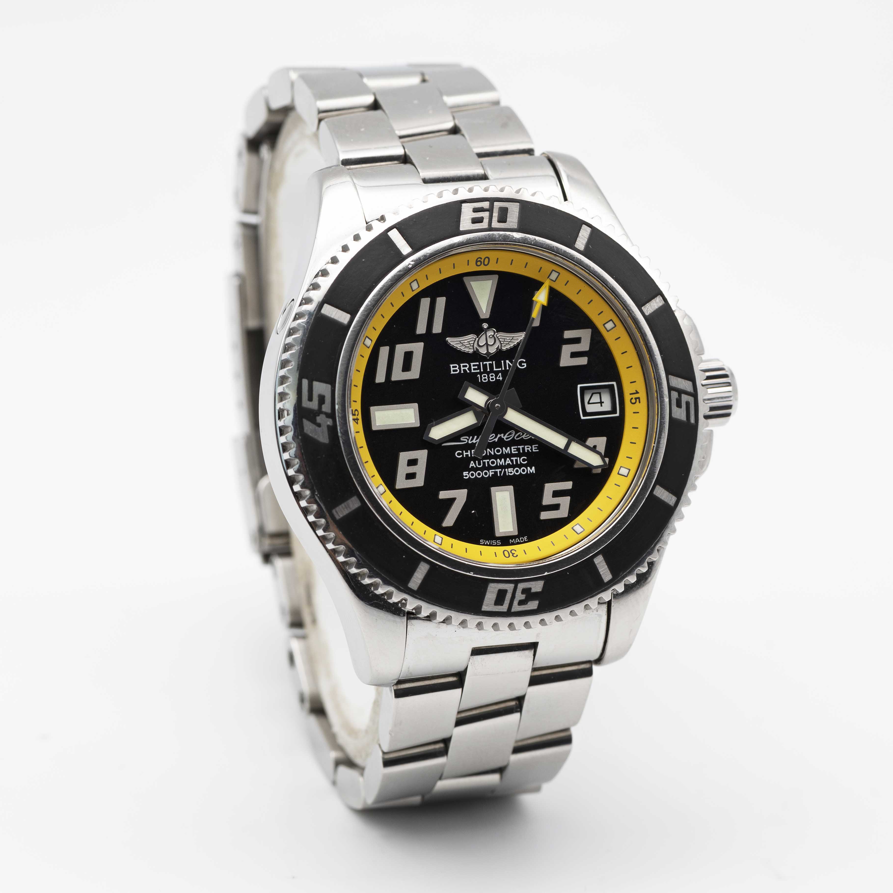 A GENTLEMAN'S STAINLESS STEEL BREITLING SUPEROCEAN 42 AUTOMATIC BRACELET WATCH DATED 2015, REF. - Image 4 of 9