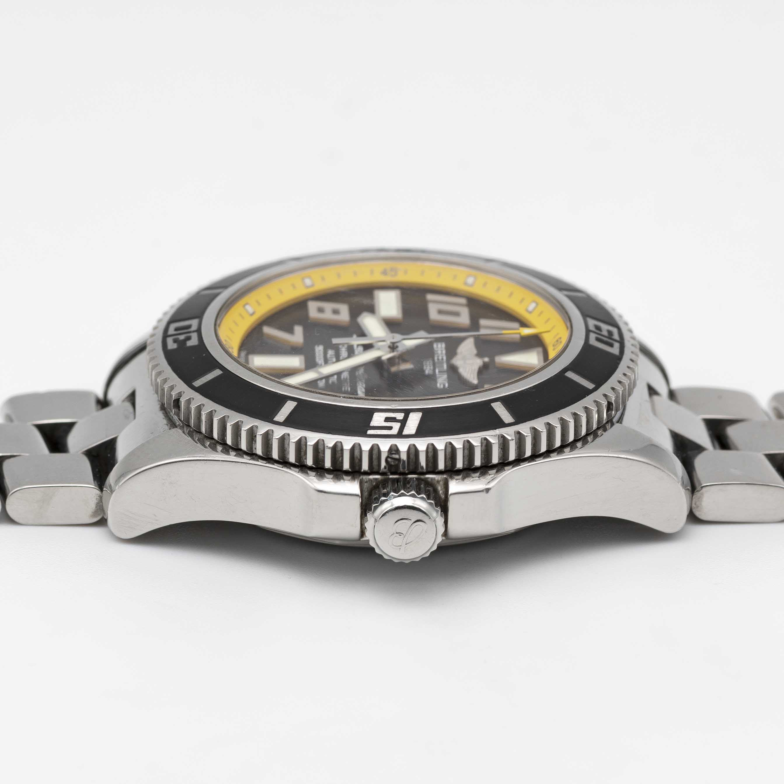 A GENTLEMAN'S STAINLESS STEEL BREITLING SUPEROCEAN 42 AUTOMATIC BRACELET WATCH DATED 2015, REF. - Image 7 of 9