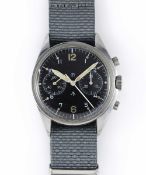 A GENTLEMAN'S STAINLESS STEEL BRITISH MILITARY ROYAL NAVY HAMILTON PILOTS CHRONOGRAPH WRIST WATCH